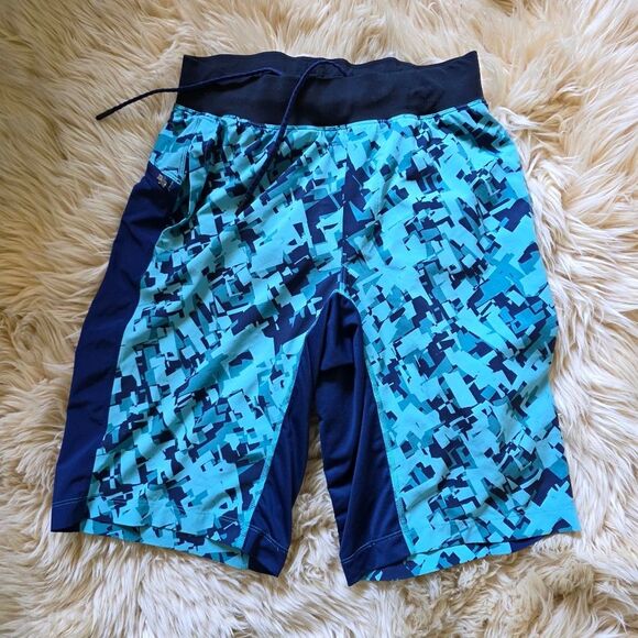 Lululemon T.H.E. Short Tip Top Arctic Blue 11" Small - Picture 2 of 7